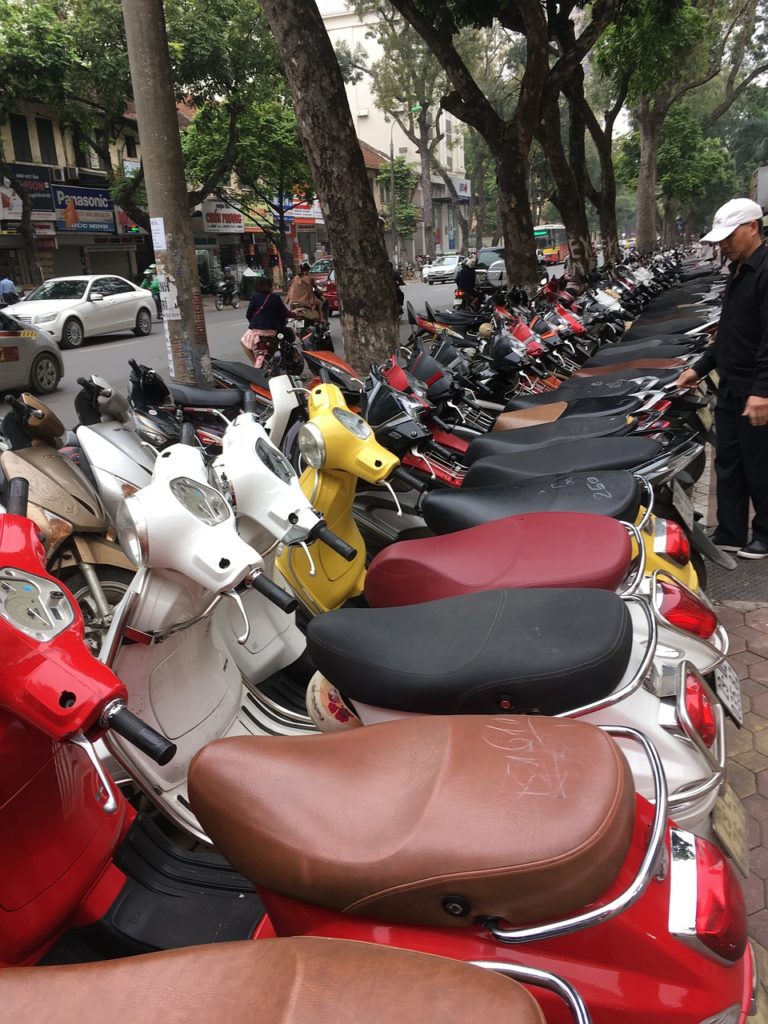 125cc以下のバイク・イーデザイン損保｜ファミリーバイク特約｜値段・盗難・家族・保険料・料金・値段・金額・ロードサービス・年齢・自損事故型・人身傷害型・ミニカー