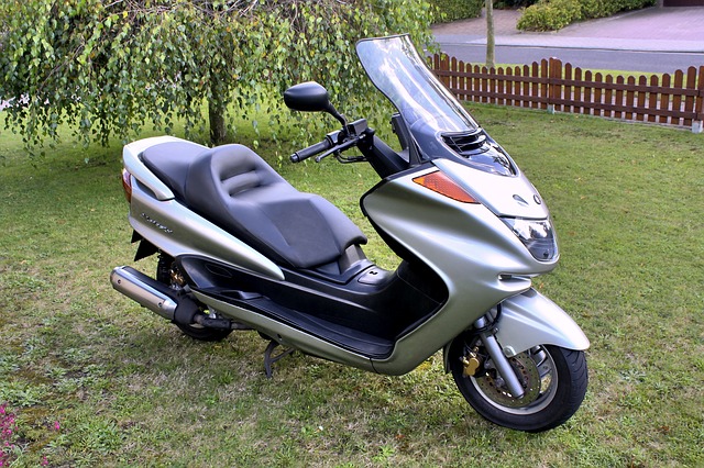保険料・金額・値段・料金・イーデザイン損保｜ファミリーバイク特約｜値段・盗難・家族・保険料・料金・値段・金額・ロードサービス・年齢・自損事故型・人身傷害型・ミニカー