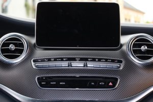 カーナビ・故障・原因・車両保険・修理・ディーラー・リンク品・画面・タッチパネル・故障率