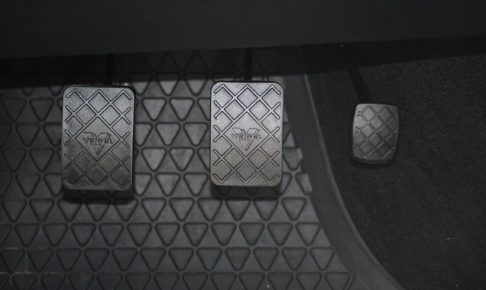 4分記事 スロットルポジションセンサーとは 仕組み 調整 故障の症状 点検