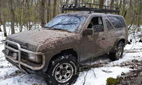 車 パワーウインドウ 開かない 閉まらない 故障はモーター