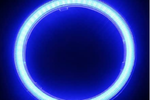 原則白のみ ヘッドライトの違反 色が赤色や青色では捕まりますか